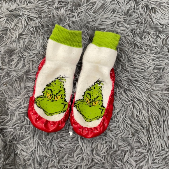 Hanna Andersson Other - • Hanna Anderson • Grinch Slip On Slippers